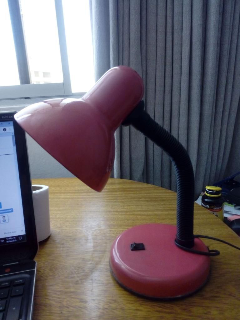 Lámpara de escritorio H 34 cm.