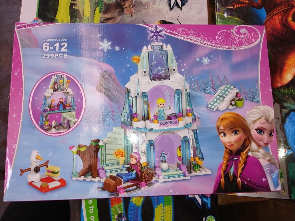 Vendo Lego de La Frozen 299 Pcs