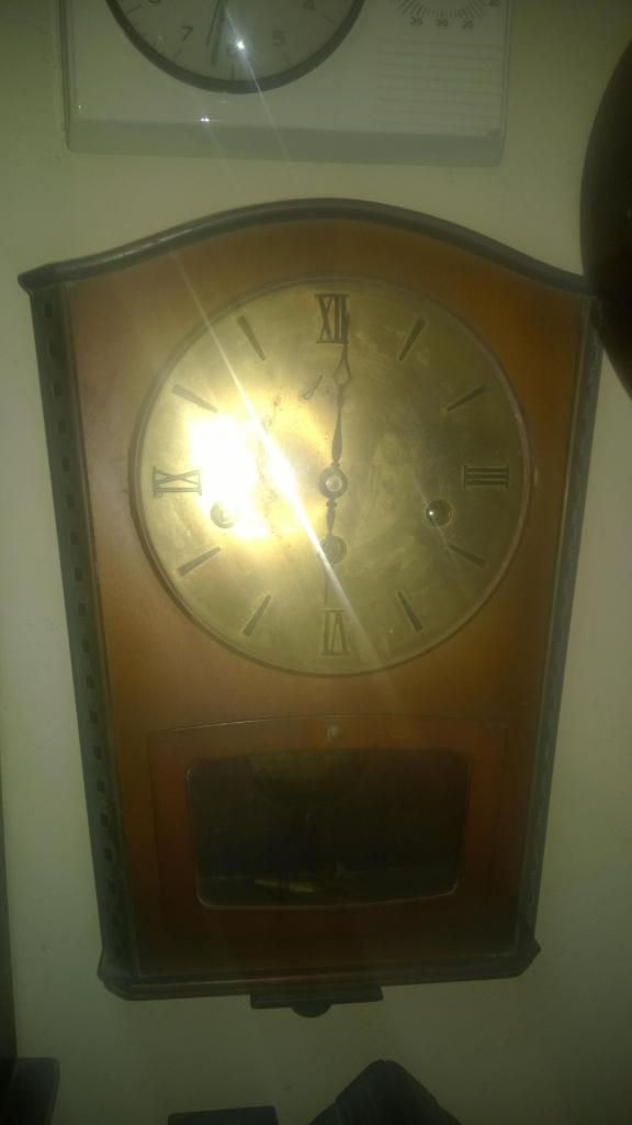 antiguo reloj a cuerda musical alemán