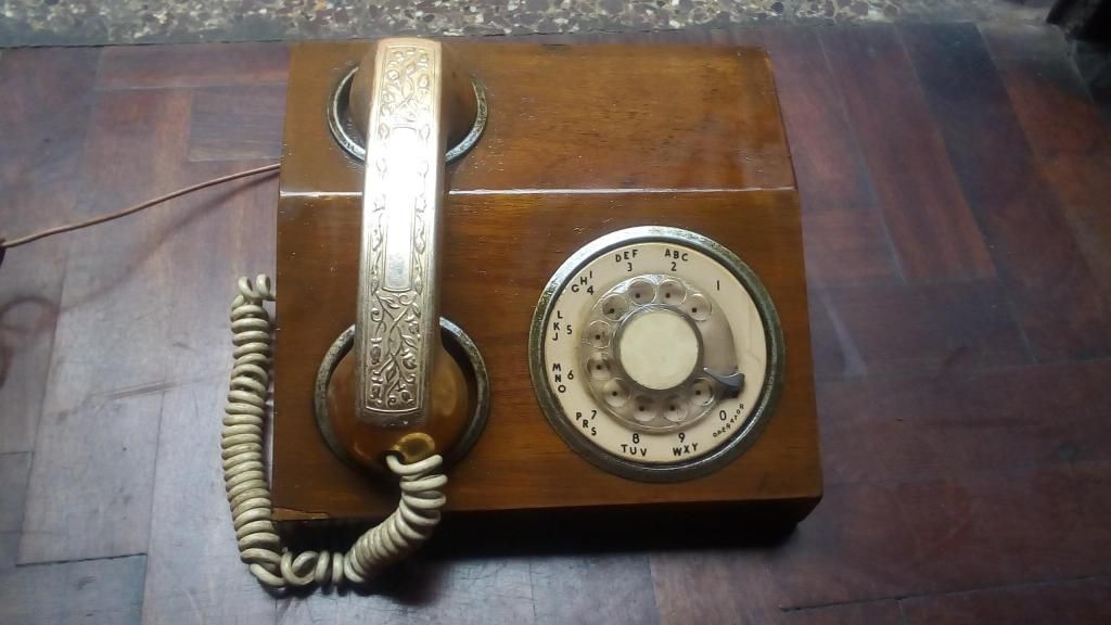 ocasion antiguo telefono con enchape de bronce conservado