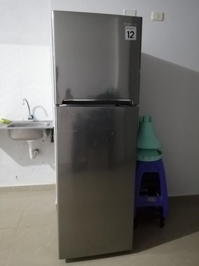 Vendo Refrigeradora Daewoo por Viaje