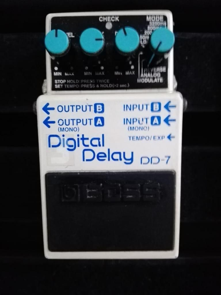 Boss DD-7 - pedal de delay para guitarra