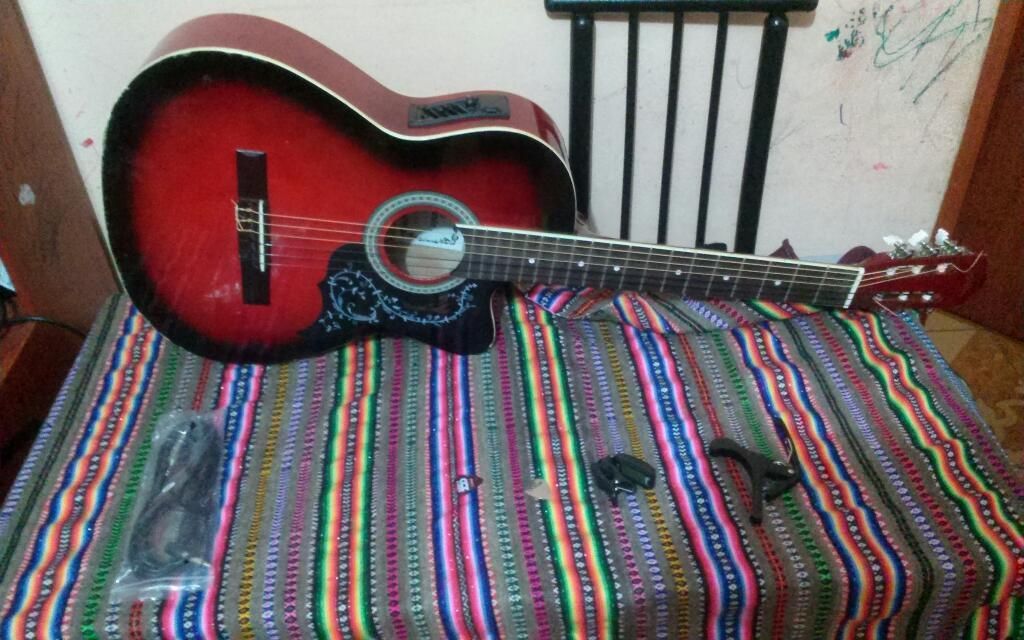 Guitarra Electo Acustica (195 Soles)