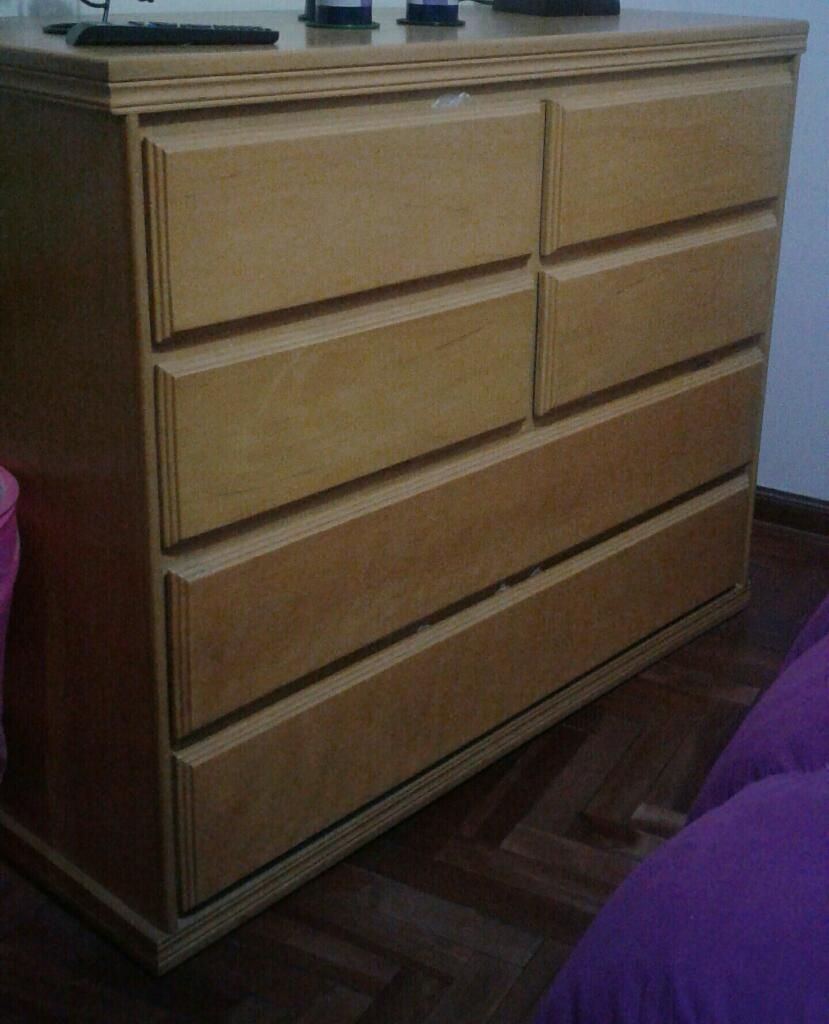 Remato Cómoda de Madera