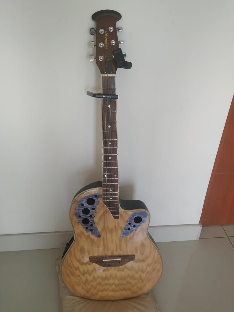 Arequipa Guitarra Freeman