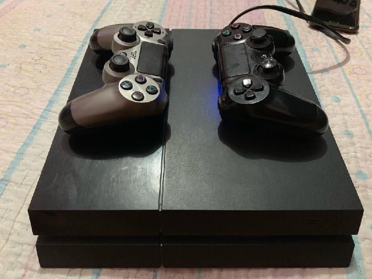 Ps4 con Dos Mandos