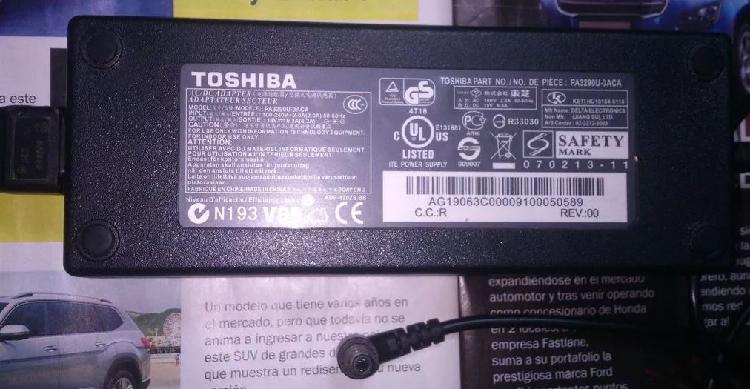 Cargador Original Toshiba 19v 6.32 Amp. Perfecto Estado 120w