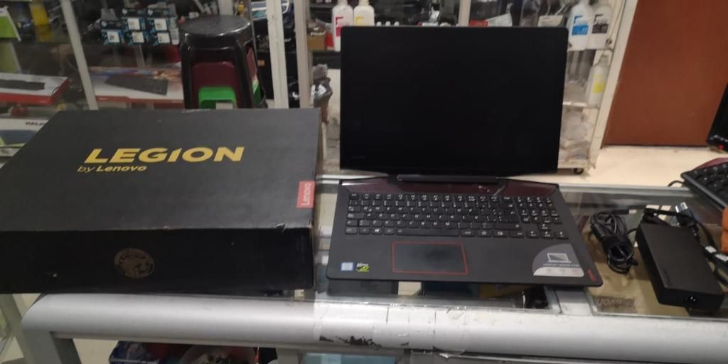Laptop Lenovo Legion Y720