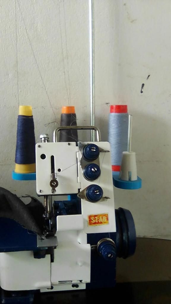 Vendo Máquina de Coser Remalladora a 250