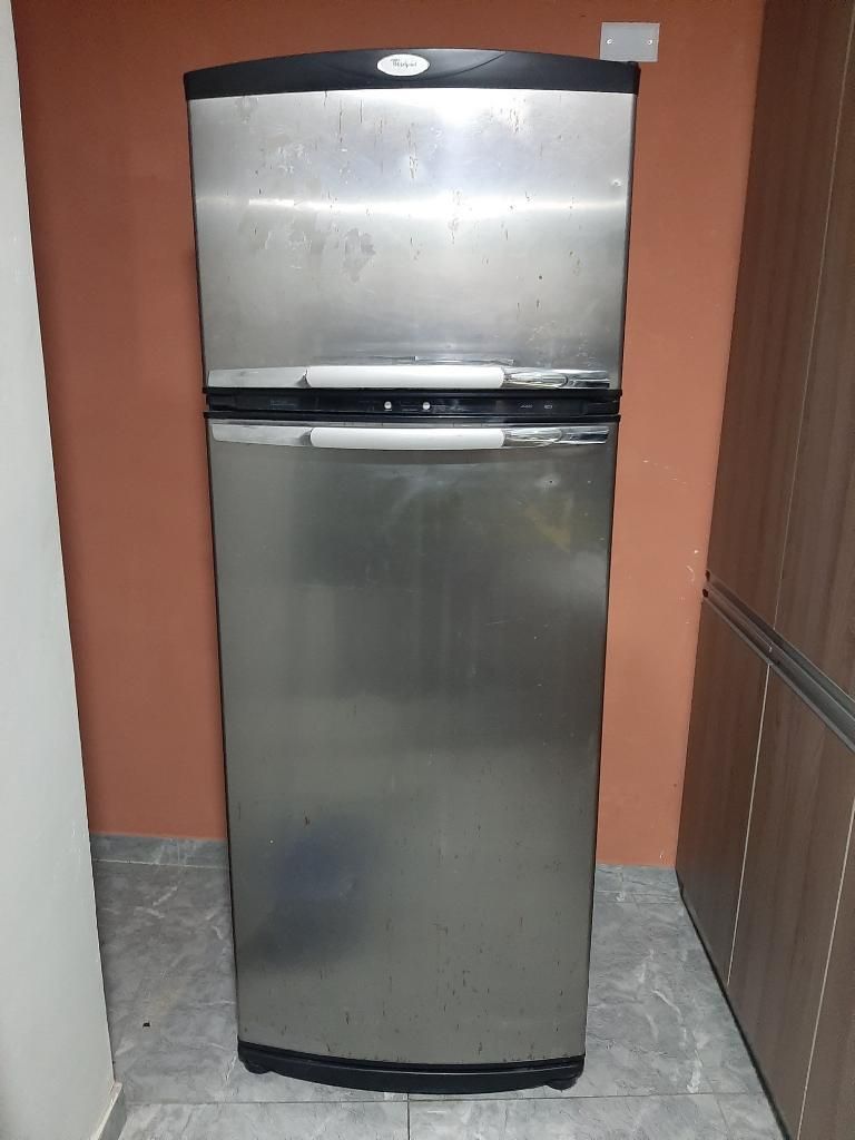 Vendo Refrigeradora Whirlpool 380 Lts