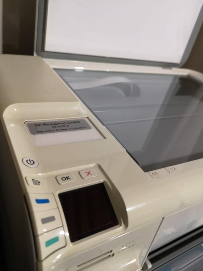 Impresora, Copiadora Y Escáner Hp C