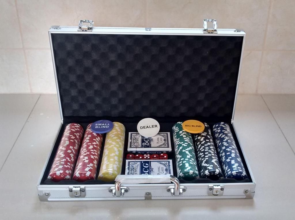PV20 Maleta de Poker con 300Fichas Set