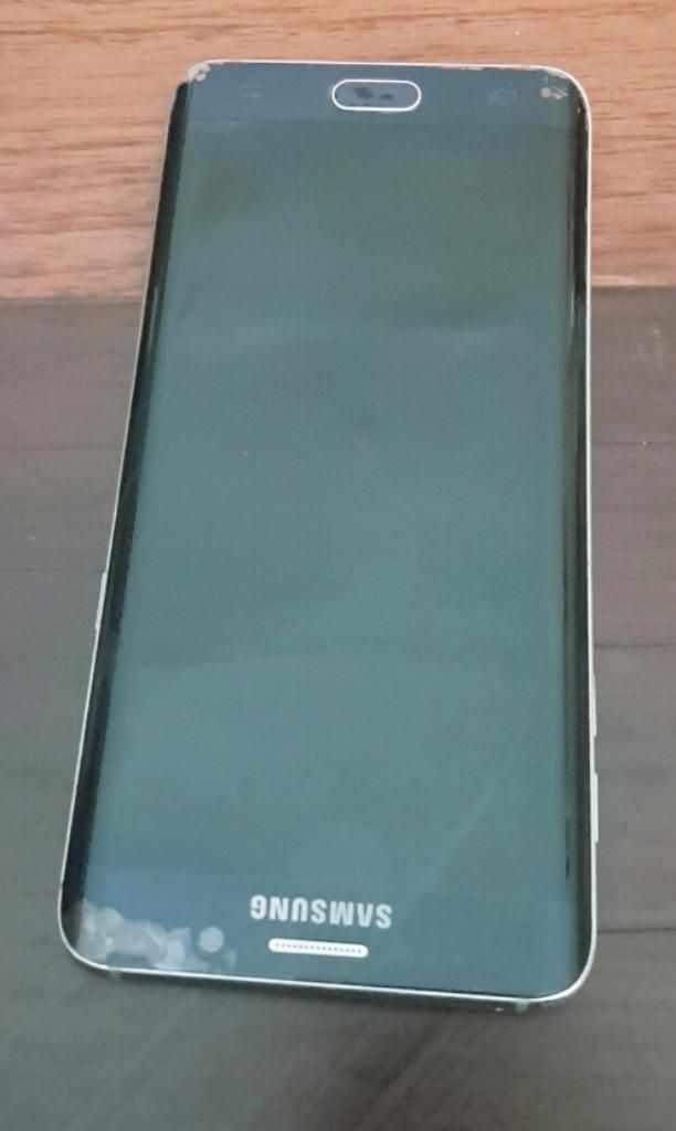 Samsung S6 Edge Plus con Minimo Detalle