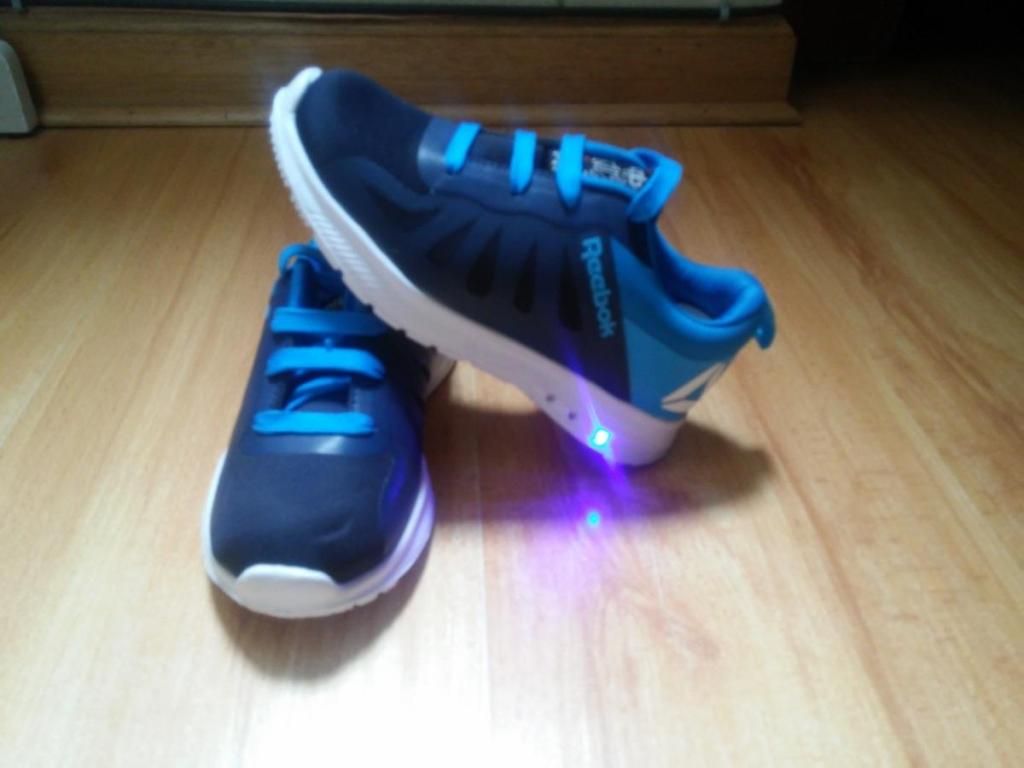 Zapatillas REEBOK con Luces LED niño