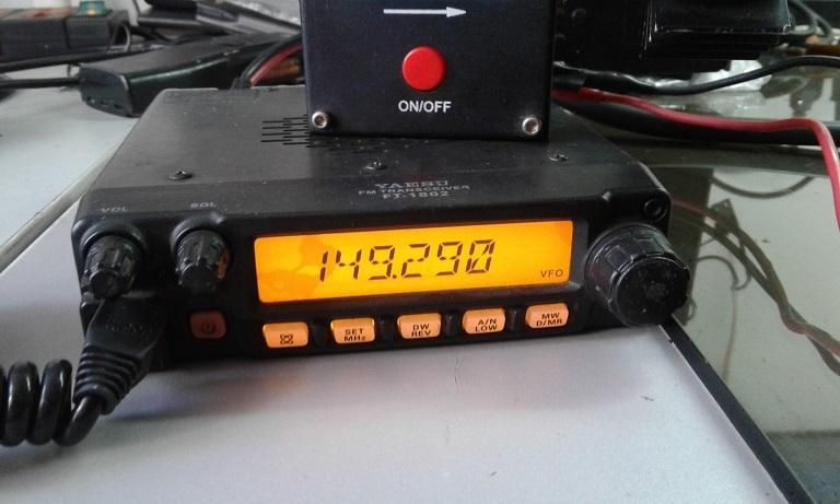 Radio VHF YAESU FT-m de 50 watts