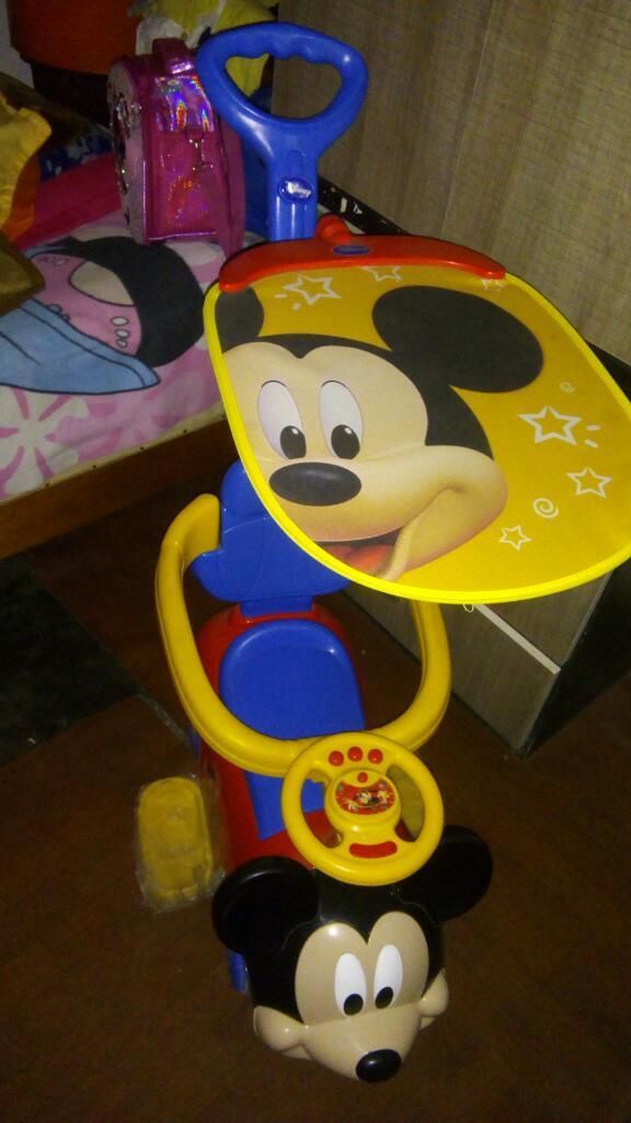 Carrito Guiador Musical de Micky Mouse