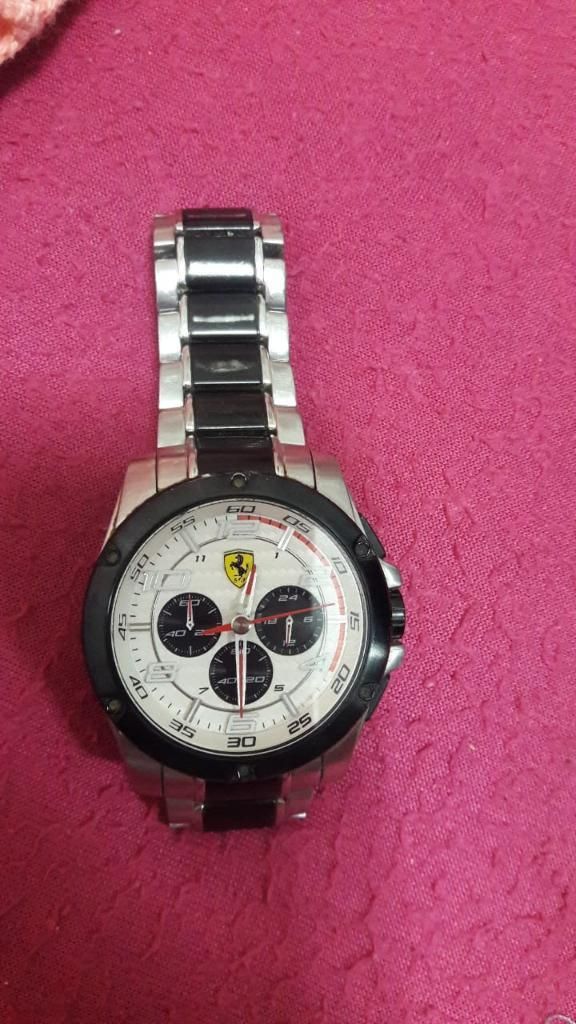 Reloj Scuderia Ferrari