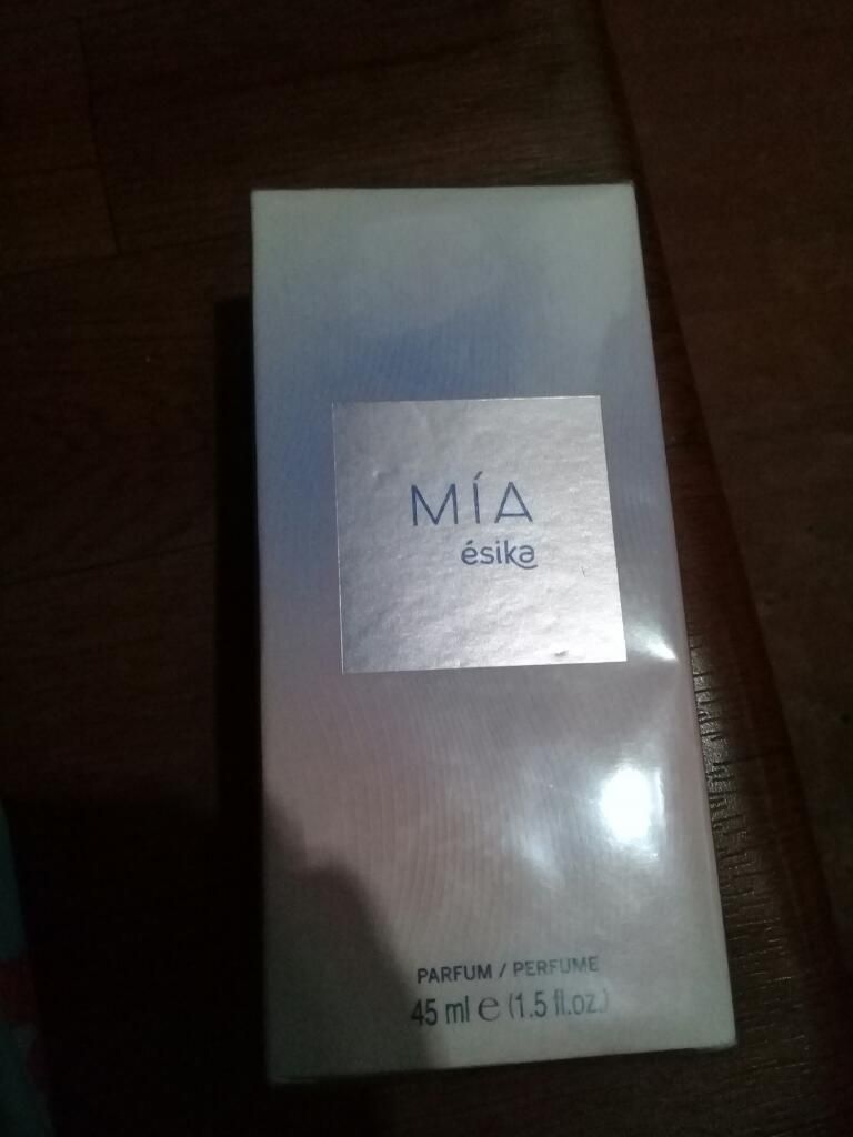 Perfume Mia Ésika Sellado de Catalogo