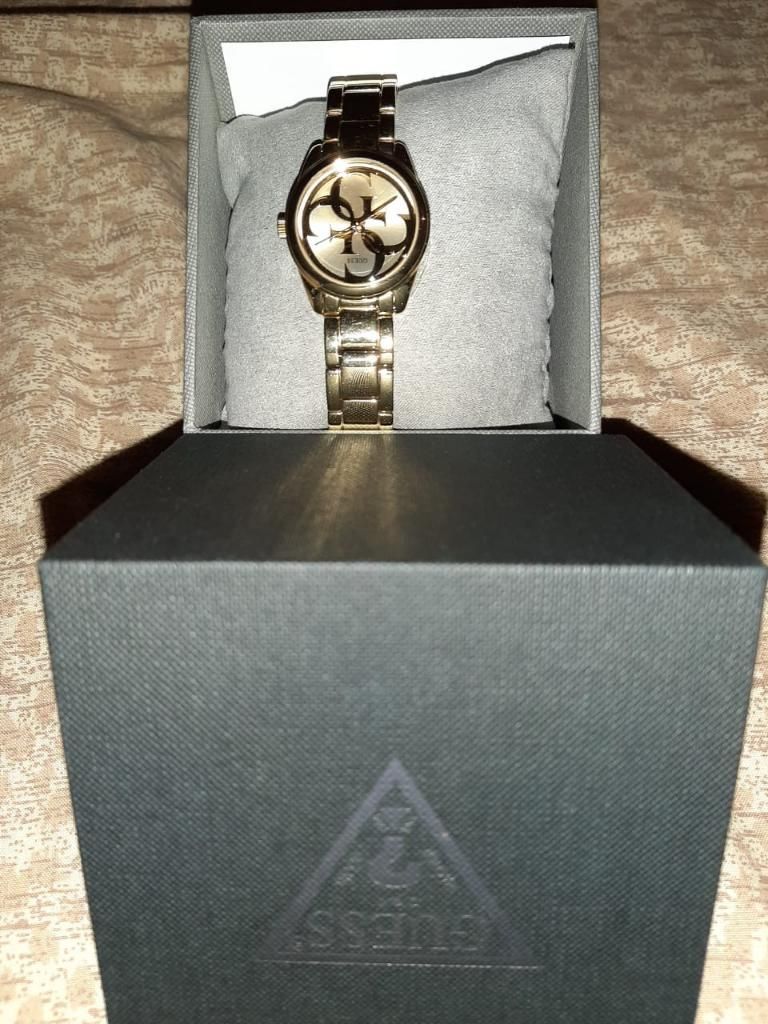 Reloj Guess Nuevo en Caja