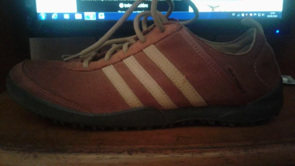 zapatillas adidas original de cuero delgado talla 42