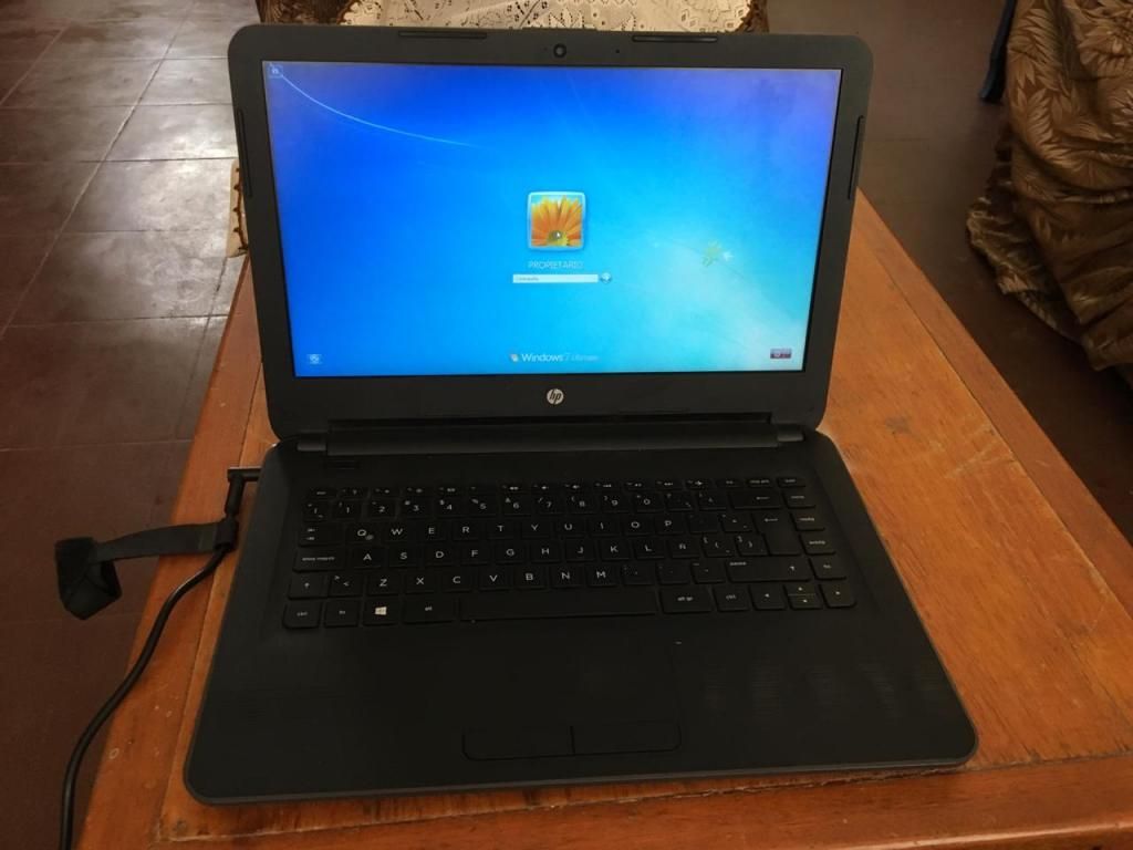 Lapto HP windows 7 ultimate, pantalla 14 pulgadas
