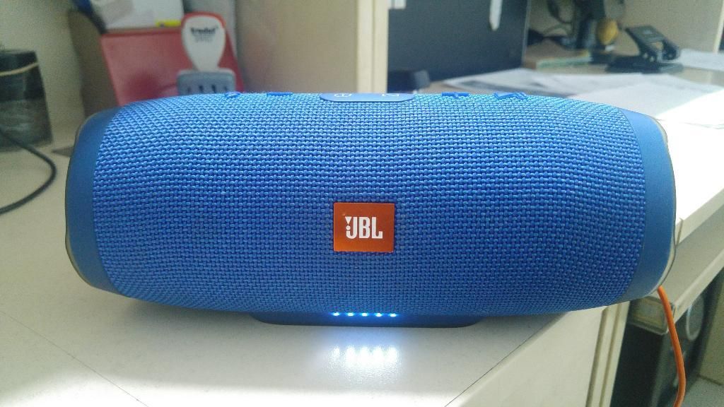 Parlante Bluetooth Jbl Charge 3 Usado