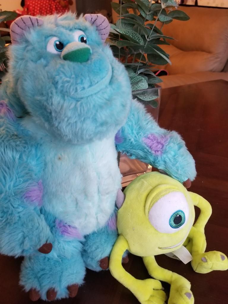 Mike Y Sulley Monsters Inc. Universal