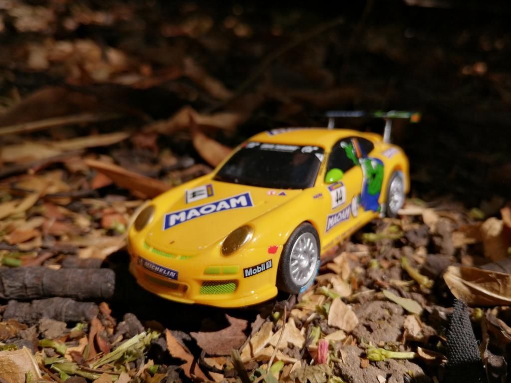 Carro Porsche Gt3 Maoam Racing 1. 43