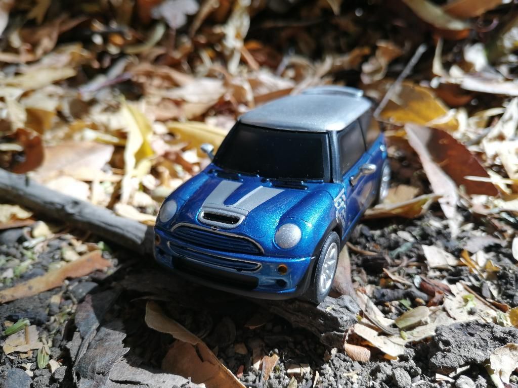 Mini Cooper S Checkmate Hyper Blue 1.43