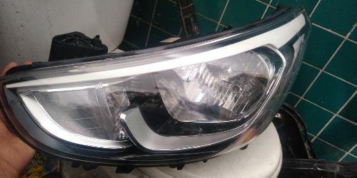 Faro Original Usado Izquierdo Hyundai Accent 2015-17