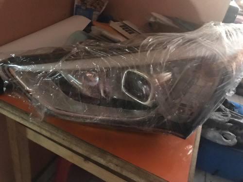 Faros Hyundai Santa Fe 2015