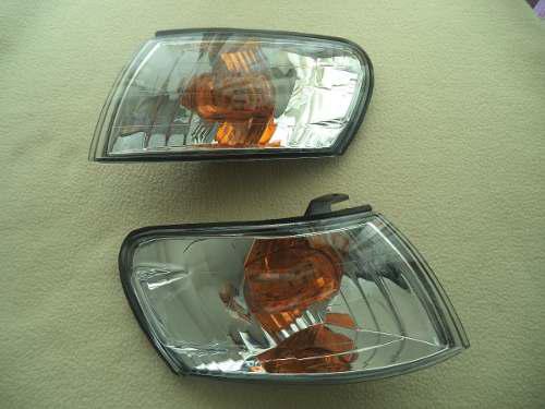 Par De Faros Direccionales Para Corolla 94 A 97 Diamantados