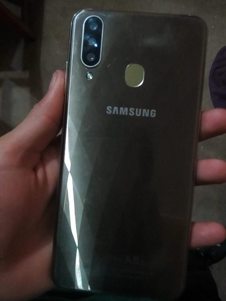Remato Samsung Galaxy A8 dorada