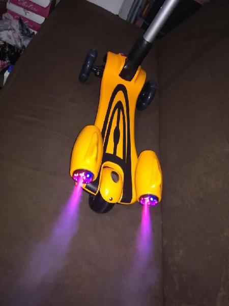 SCOOTER USB BLUTHOO LUCES Y BOTA HUMO NO TOXICO