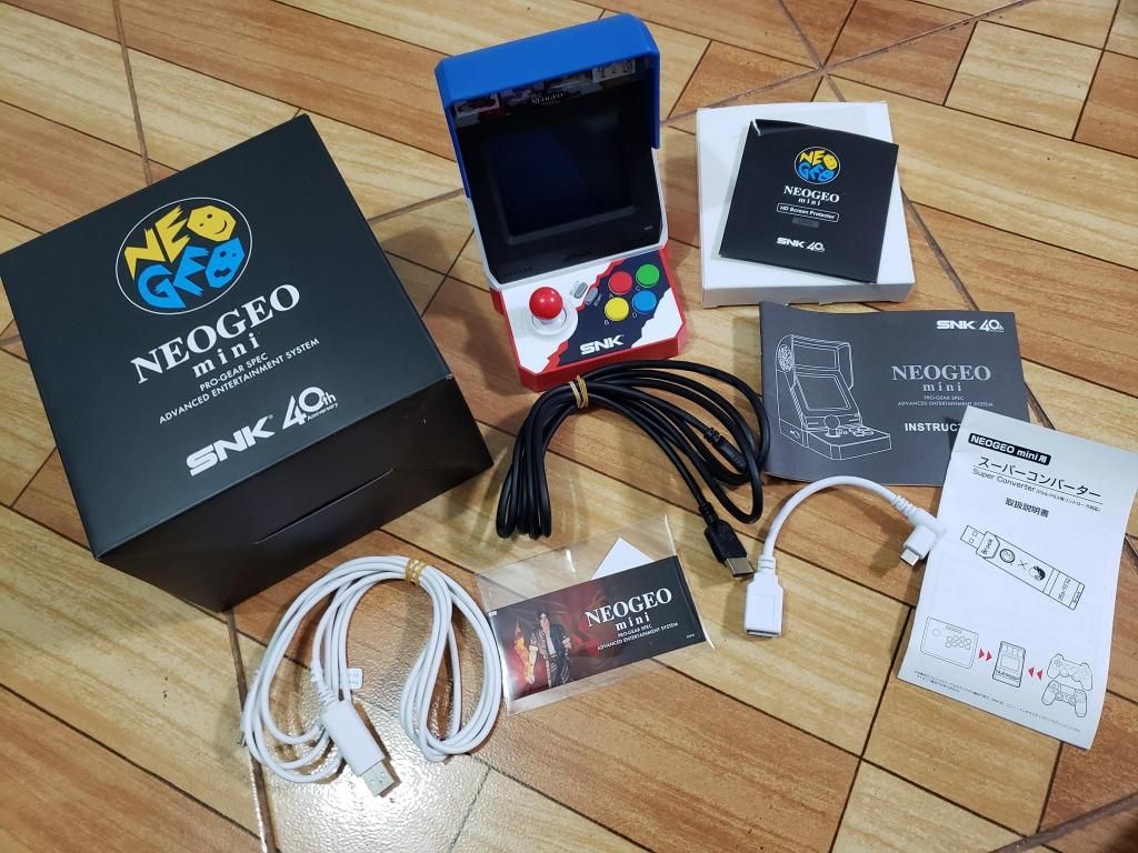 NeoGeo mini en caja