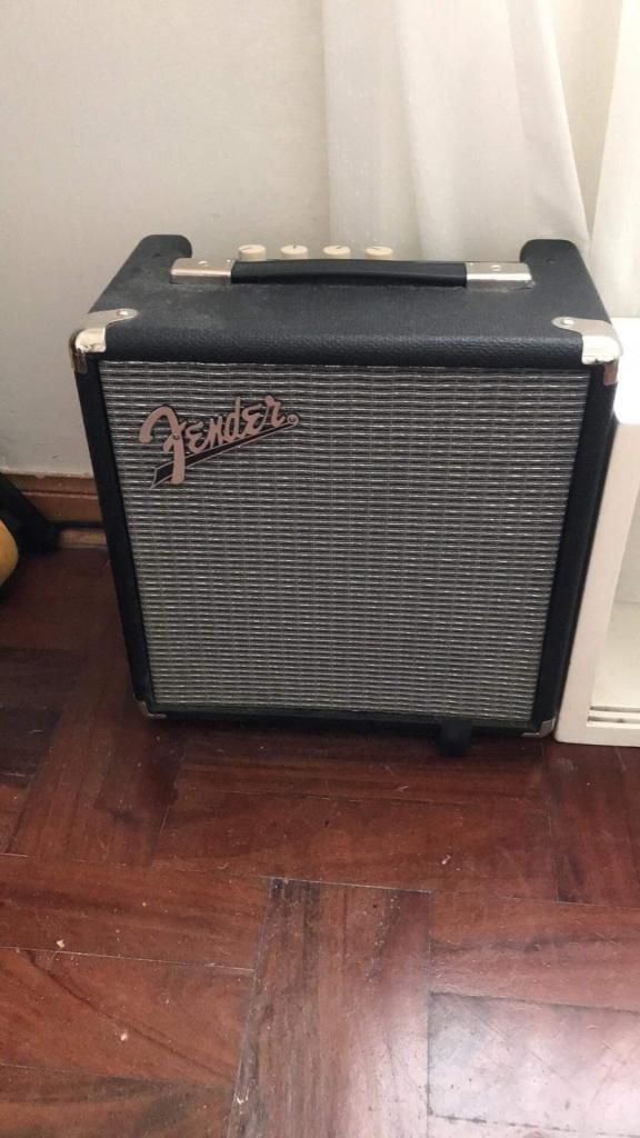 Amplificador de bajo Fender