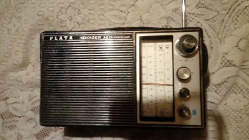 Antigua Radio Plata Voyager 4 Bandas