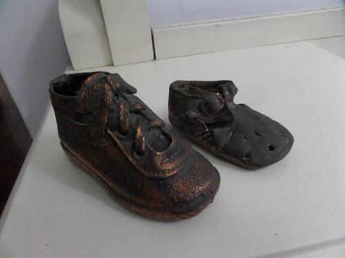 Antiguos Zapatos De Bebe En Bronce Recuerdo Coleccion