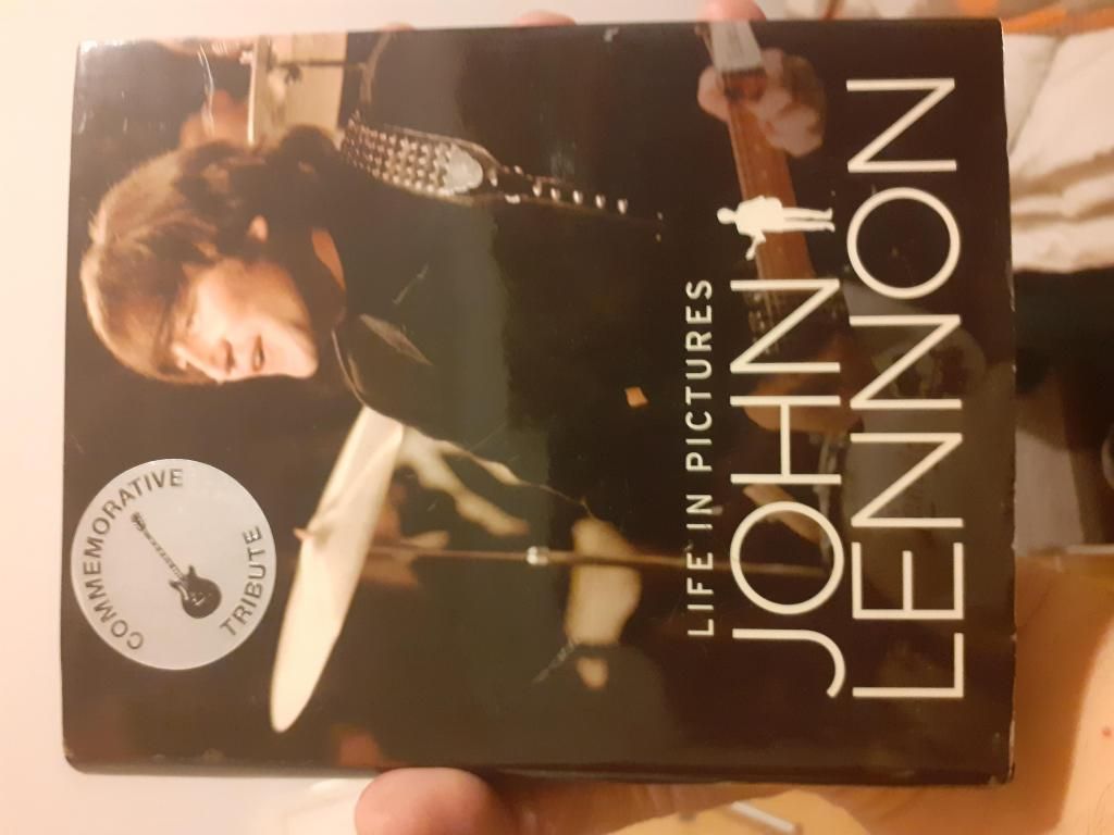 JOHN LENNON LIFE IN PICTURES