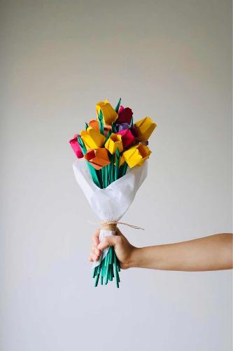 Ramo De Flores De Origami Para Regalo. Bodas, Aniversarios