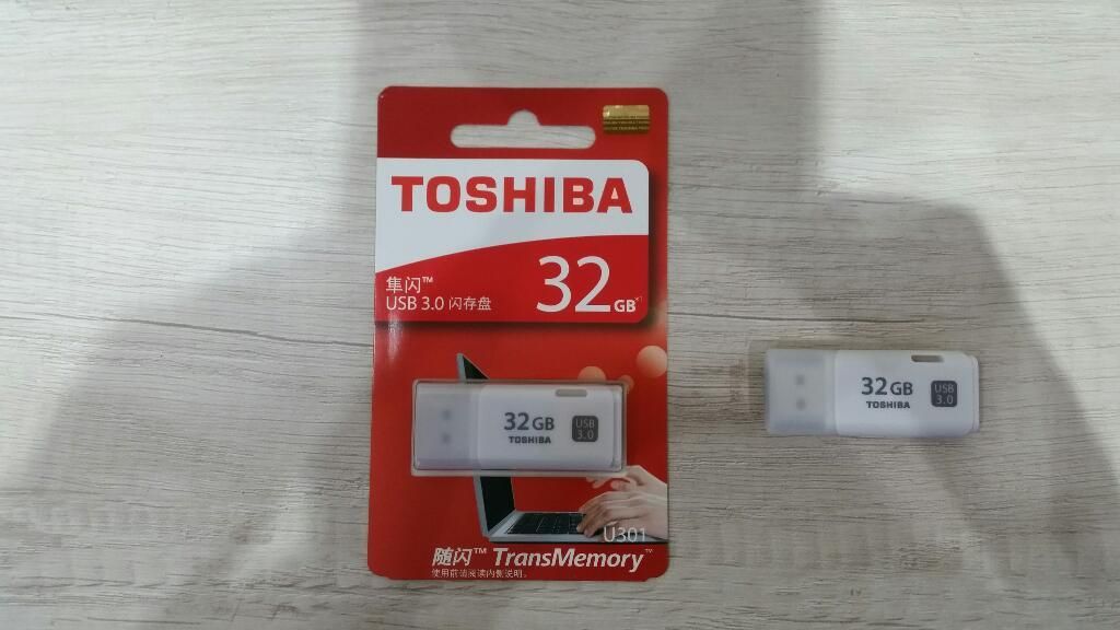Memoria Usb Toshiba 32gb 3.0 Japonés