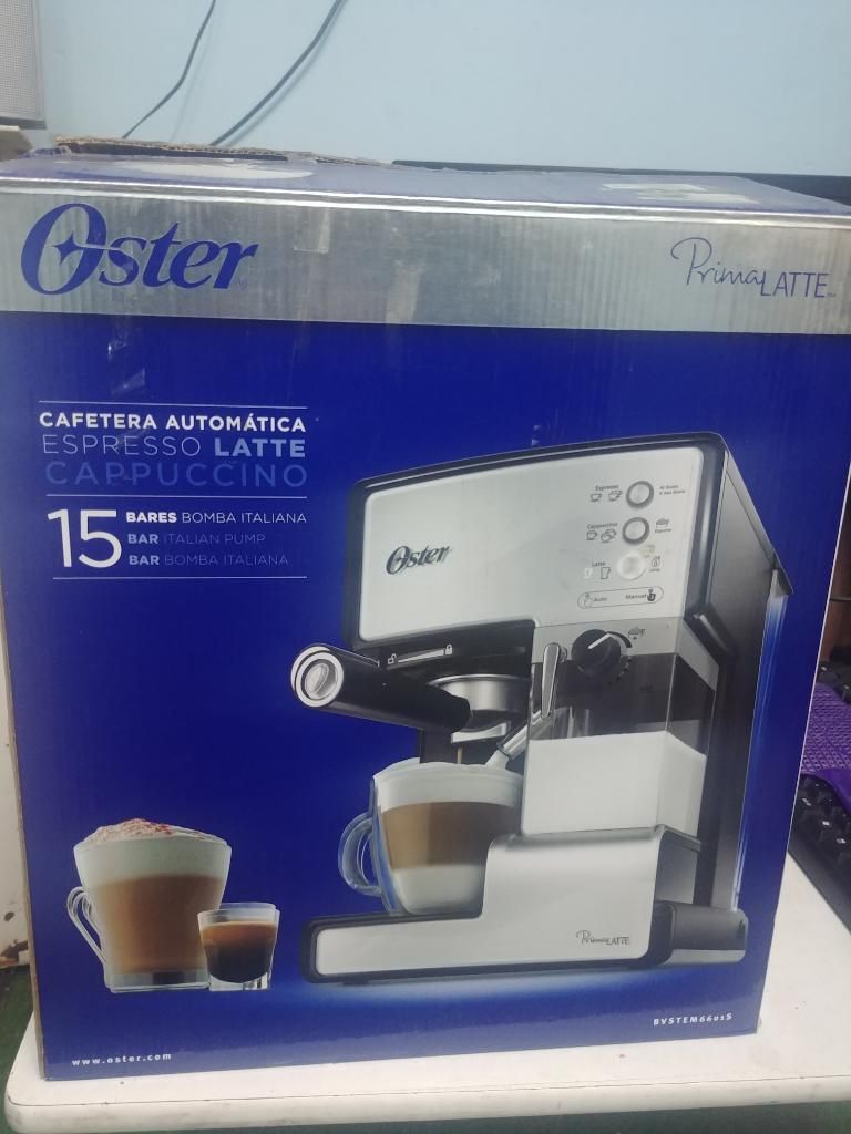 Cafetera Automatica Oster Prima Latte.