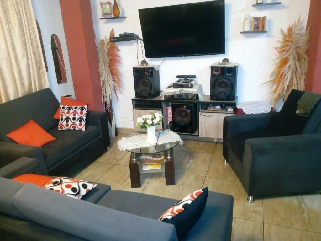 Vendo Juego de Muebles