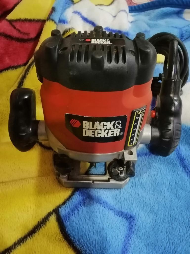 Ruteadora Black Decker