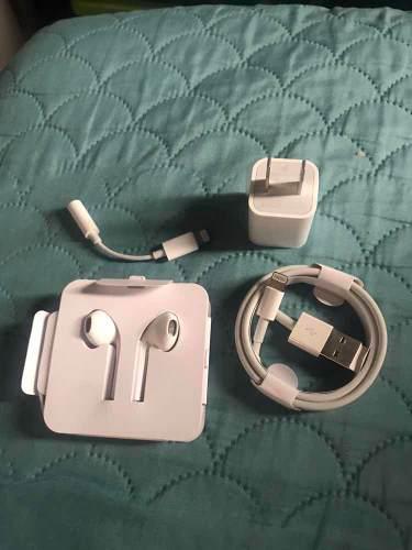 Audífonos Apple Earpods Lightning+ Cargador Adaptado Y