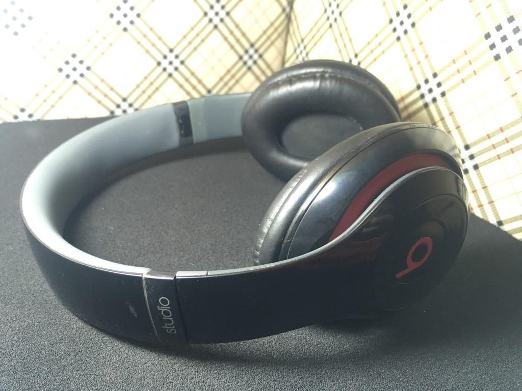 Beats studio wired con silenciador de ruido externo