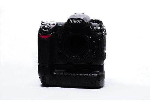 Camara Nikon D200 Grip Nikon D200 Regalo Sigma 70 300