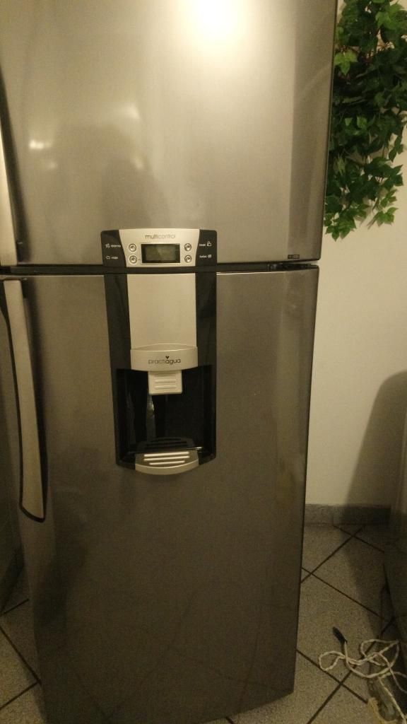 Refrigeradora Remato por Viaje, CEL.  / 