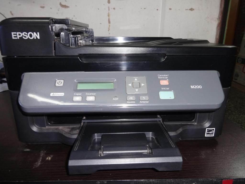 Impresora Epson M200 con Detalle