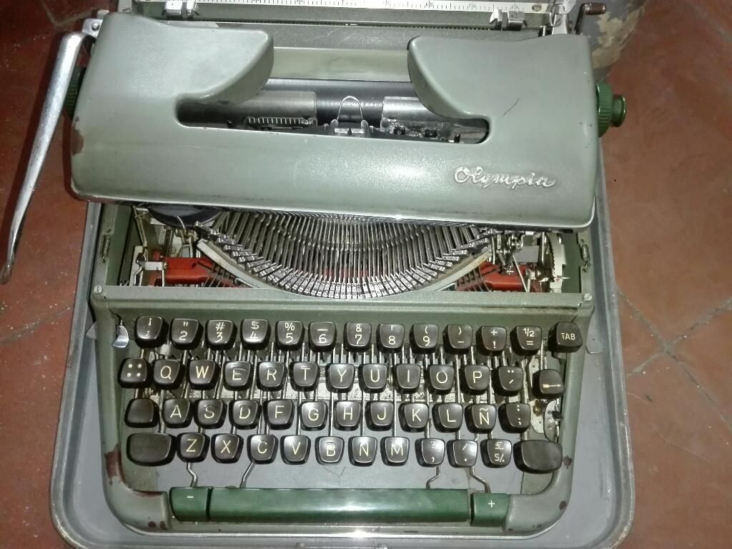 Maquina de Escribir Electrica Y Mecánica